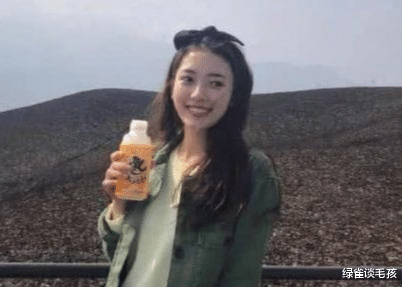 女人的这三个“动作”，表明她正在“疯狂想你”，全中赶紧表白