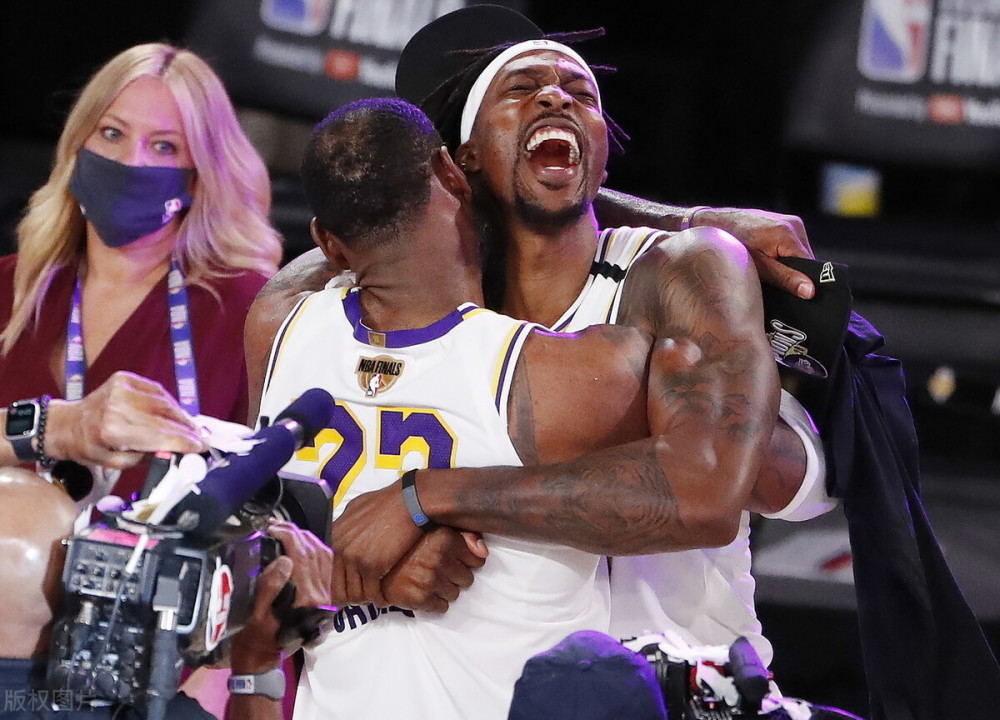 德怀特·霍华德|湖人夺冠，拿着底薪的霍华德能够获得多少夺冠奖金？