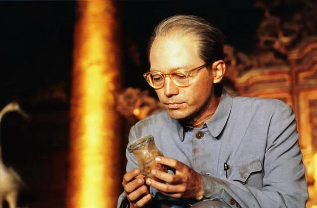 趣观历史|老农为儿治病欲卖祖传宝刀，却被专家劝阻：上交国家可奖励10元