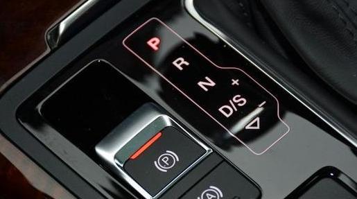 【安全气囊】汽车内3个按键不懂千万不要碰，运气不好车毁人亡就悲剧了