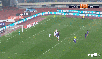 中超|疯狂！5分钟3红牌！中超大战爆发激烈冲突：推搡+报复+踢人