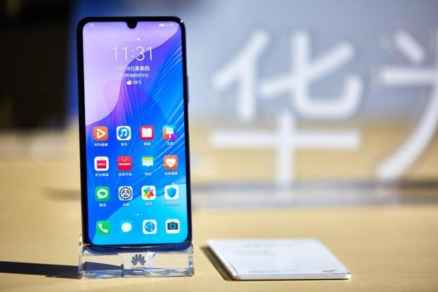 华为手机|支持华为也不要瞎买,这四款华为手机已经过时,别再贪便宜入手了