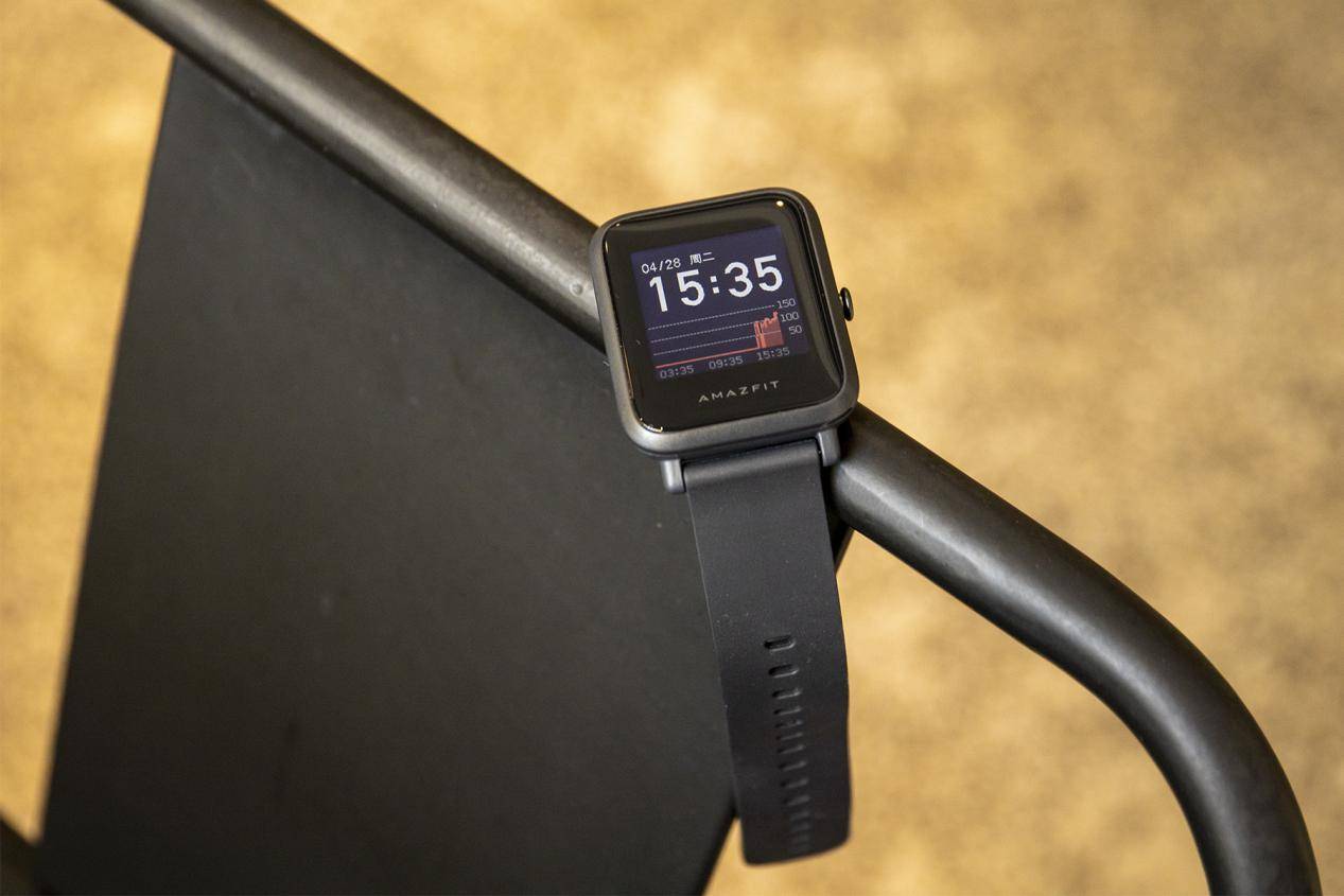 【华米】一个月不充电+全功能覆盖，华米Amazfit 米动手表青春版 1S上手玩