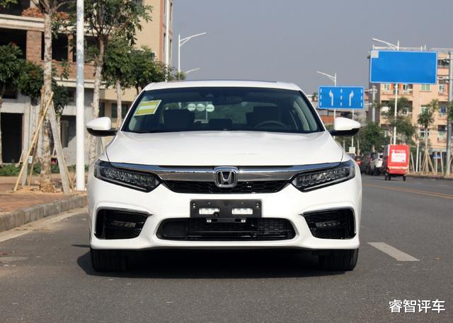 本田雅阁|本田英诗派：我真尽力了，比雅阁豪华仅售15万，大家为啥都买雅阁