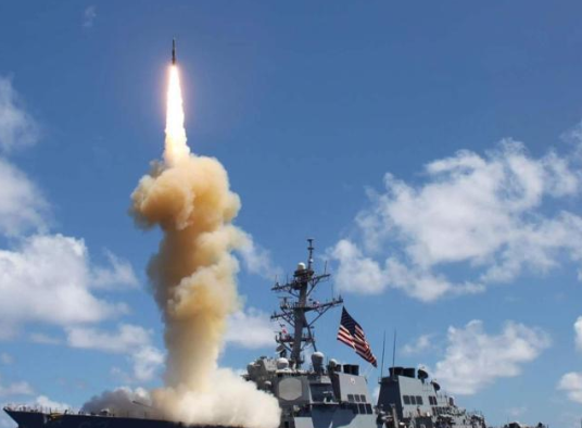 「美军」美军造出超级导弹？特朗普称比现在快17倍，话音刚落全场哄堂大笑