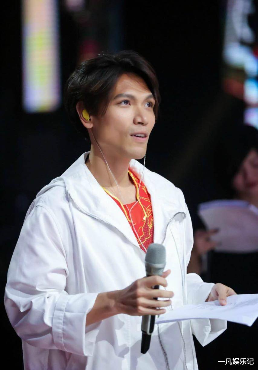 杨宗纬|耍大牌演唱会迟到2个小时，恶行终恶报，杨宗纬一首《凉凉》送自己