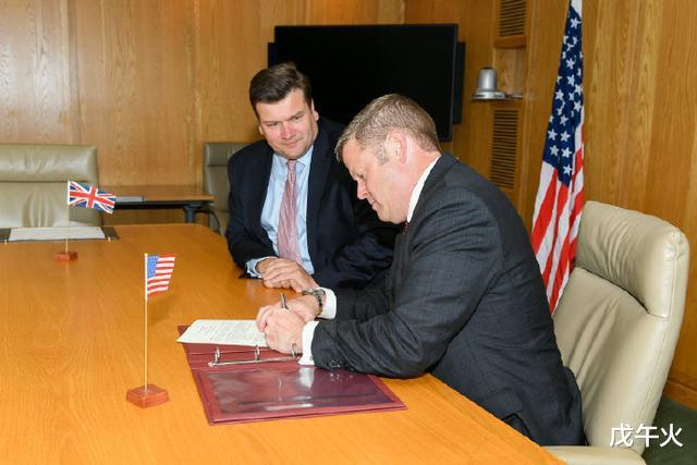 华为|英国禁用华为背后交易曝光，白宫付出沉重代价，大批科幻武器转移