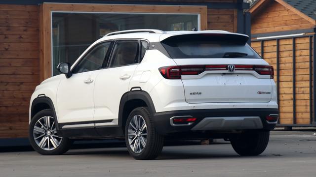 广汽传祺|典型的中国风SUV,标配1.5T油耗低至5.9L,座椅可加热卖10万出头