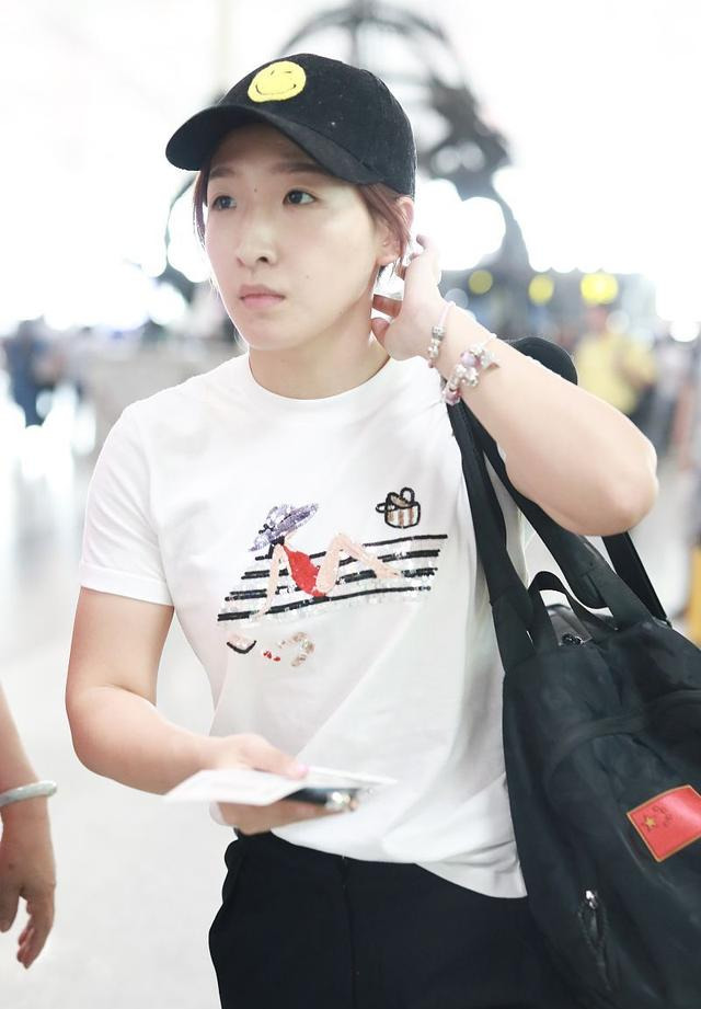 「刘诗雯」奥运过后，刘诗雯将面临退役，她是会嫁入豪门还是去从政呢？