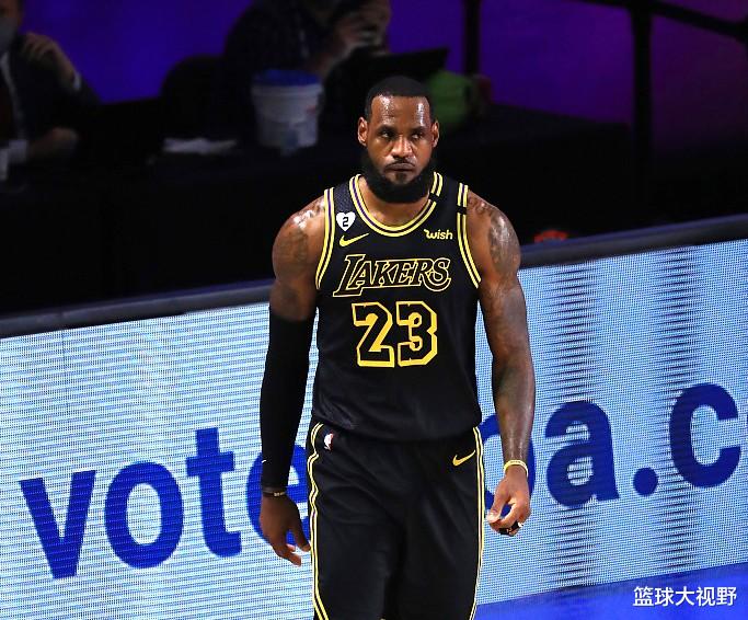 勒布朗·詹姆斯|40+13+7！詹姆斯和巴特勒对飙！创74年炸裂纪录，成历史第一人