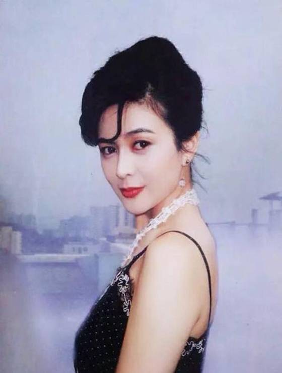 谢霆锋|明星们的旧照，走红前的张杰，没整过容的杨颖，少年时的谢霆锋