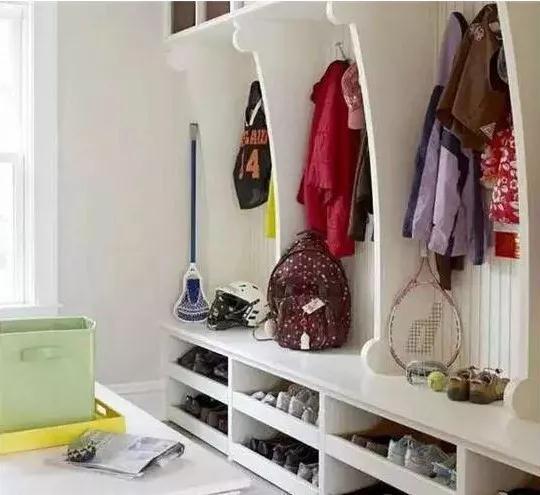 【】别小看玄关，这样设计一下，分分钟多出一个衣帽间