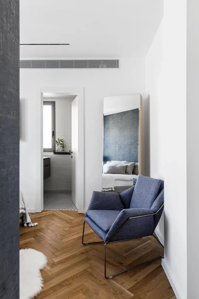 「」经典黑白+时尚跳色，时尚家居空间，看设计师如何玩出高级感！