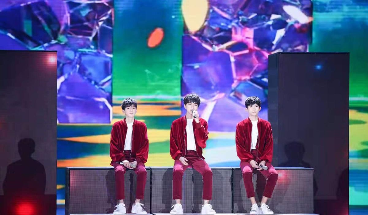央视春晚TFboys首次不合体，易烊千玺王俊凯王源和谁合作？
