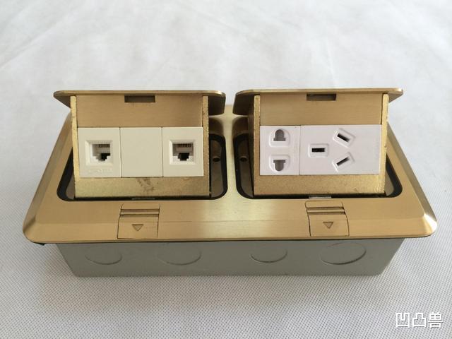 【】刚乔迁新房！老舅竖起大拇指称这23到处装的到位，总算聪明一回！