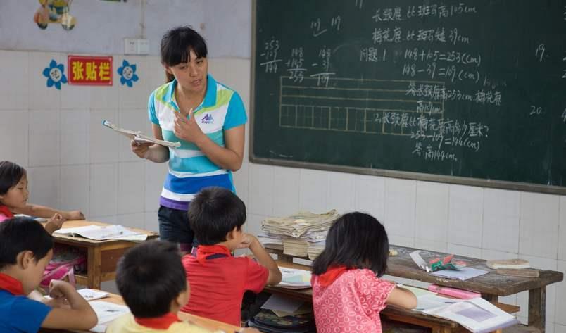 教师|一线教师不要荣誉不争职称也遭下岗，为什么受伤的总是我？