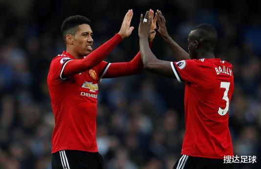 曼联：54259人见证！从0-2到3-2疯狂逆转，曼联打出25年最爽一战