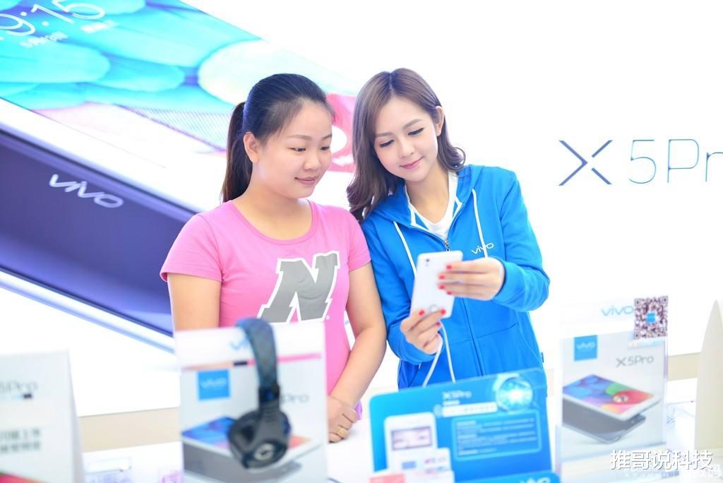 iphone11|买iPhone11还是12 mini?答案很明显,导购回答很中肯!