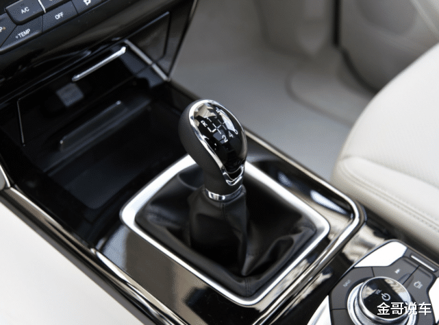 #长安汽车#长安又来“搞事情”！实力媲美奥德赛，配独立沙发座椅，还搭1.5T