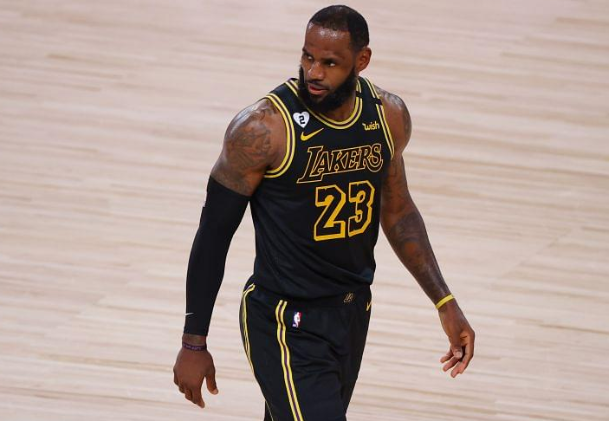 热火队|湖人124比114热火！听听沃格尔怎么评价，担忧热火中锋故意“使坏”