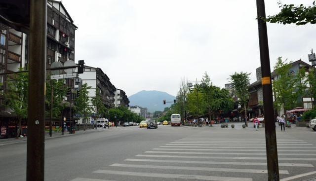 重庆|国内最适合穷游的城市，人均消费仅800元，还是一座网红城市