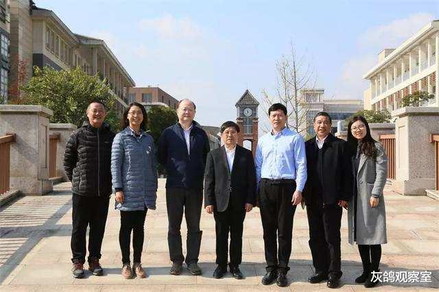 广西|广西最有钱的男人，靠倒手生意，他从民办教师干成了中国十大富豪