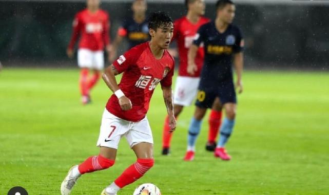 广州恒大|1:20!中超仅剩恒大唯一遮羞布,球迷:这是哪国联赛,射手榜有中国人