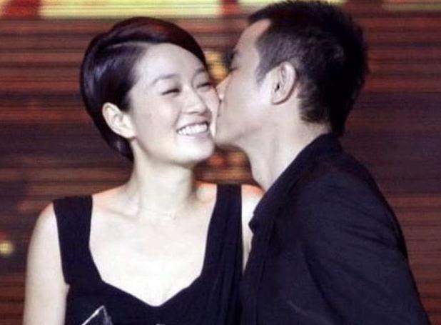 马伊琍|离婚后近一年,马伊琍深夜告白文章:我还深爱着你