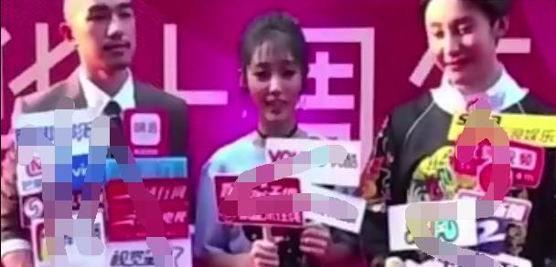 『邢菲』还记得4年前《一年级》,邢菲对虞书欣的评价吗?如今看真是神预言