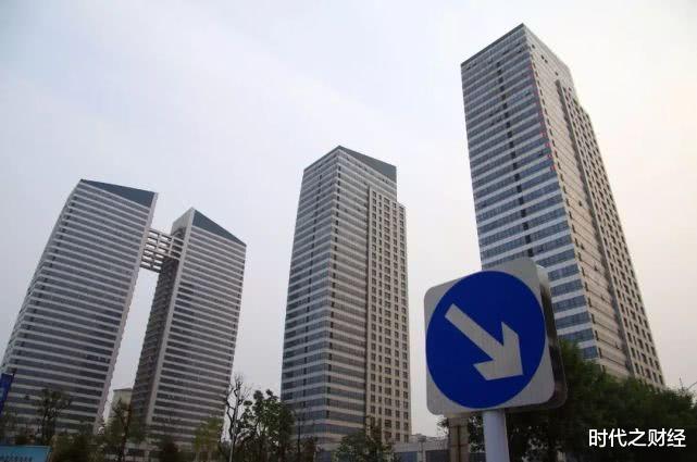 分裂的王石：一边认为未来房子未来不会便宜，一边让年轻人别买房