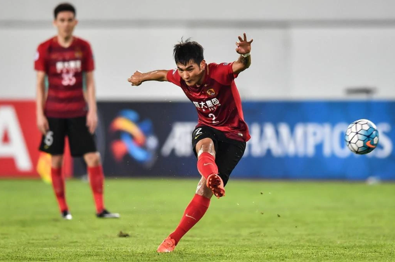 广州恒大▲久违了！淡出恒大球迷视野很长时间的他，如今终于重返主力阵容