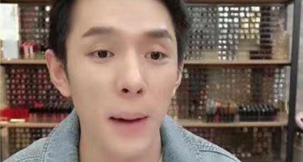 「赵露思」赵露思晒了这款纯露后这款纯露火了，网友：特别好用！