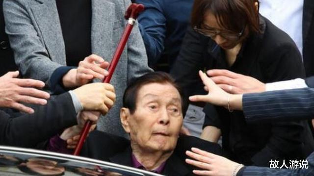 辛格浩|白手起家赚了千亿，89岁还让26岁女星服务，95岁高龄迎来牢狱之灾