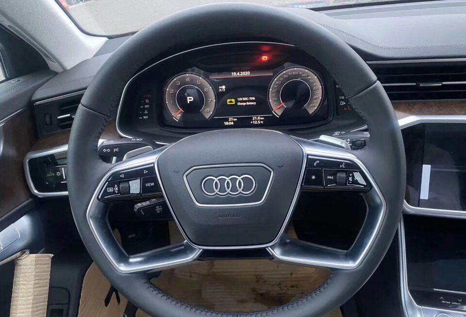 奥迪A6■首台旅行版奥迪A6到店！看到霸气外观，网友：比三厢版帅多了！