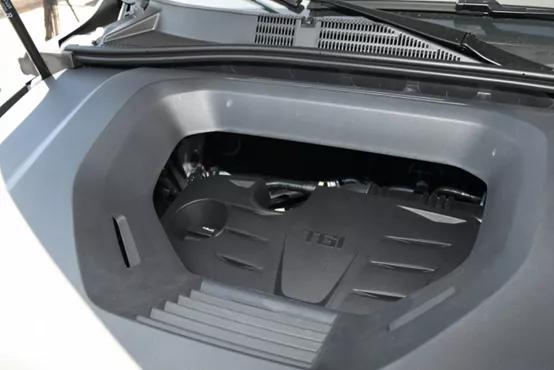 『荣威RX5』联合引擎｜荣威RX5 PLUS竞争力分析，长安欧尚X7甩你几条gai？