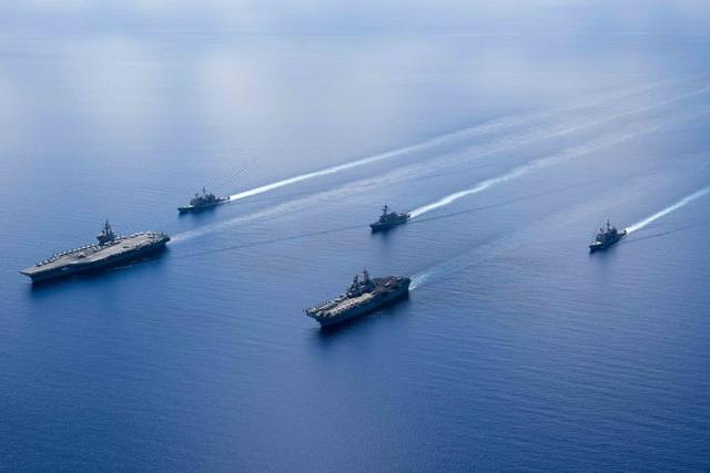 轰-6|释放出明显信号！大批轰6G编队密集投弹，俄：美航母撤离的很明智