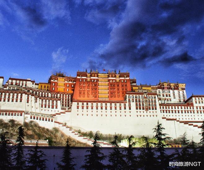 【布达拉宫】布达拉宫的“金顶”，为啥封闭了14年之久？原因让人很赞同