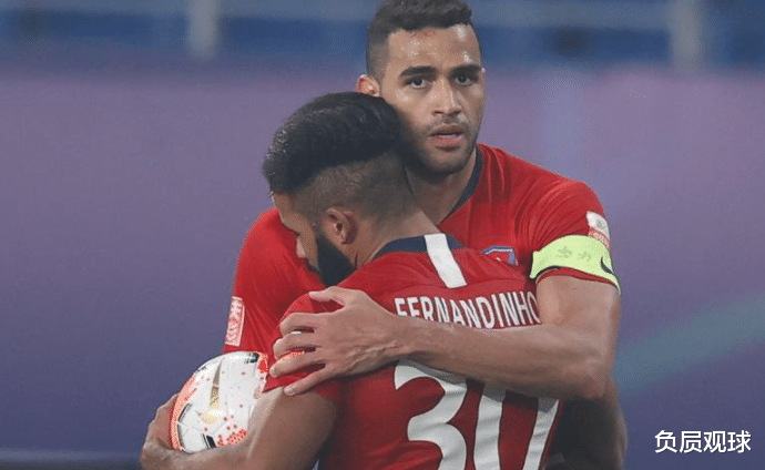 上海申花|不能忍！申花大将深夜发文，短短8个字，说出了中国裁判问题的本质