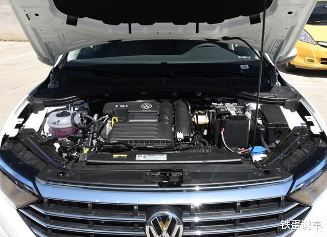 『大众速腾』新一代速腾,紧凑型中的B级车,9.89万配前后独立悬,油耗5.7升