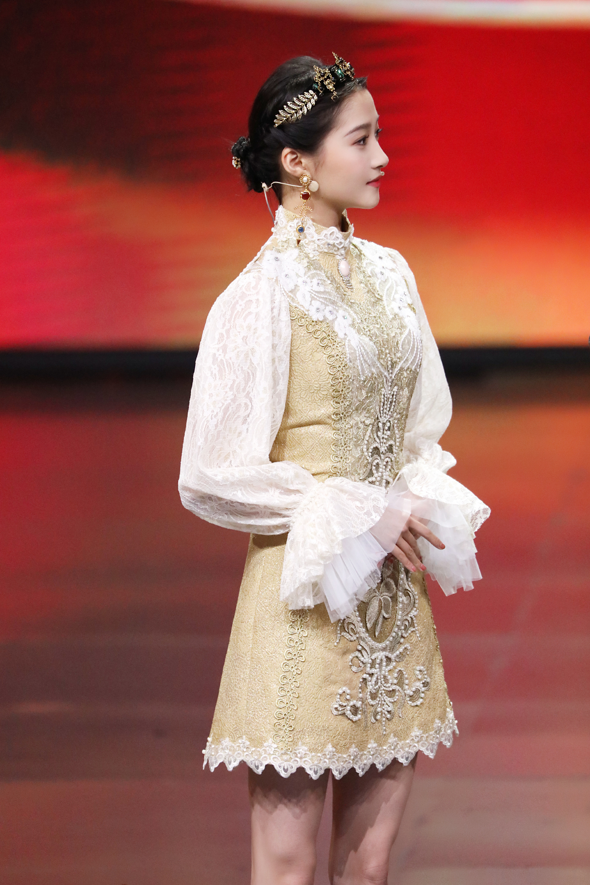 关晓彤▲关晓彤发文第五季王牌对王牌毕业了，对家族的不舍之情溢于言表。