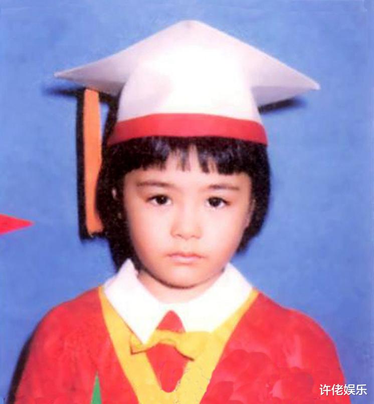 张一山|明星们的老照片，学生时的奶茶妹，童年时的张一山，你能认出来吗