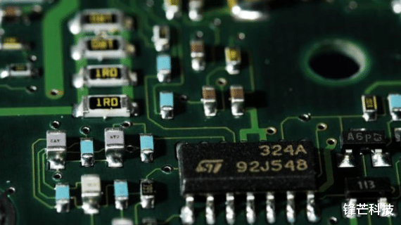 『光刻机』世界上光刻机三巨头,除了荷兰的ASML,那剩下的两家是谁呢?