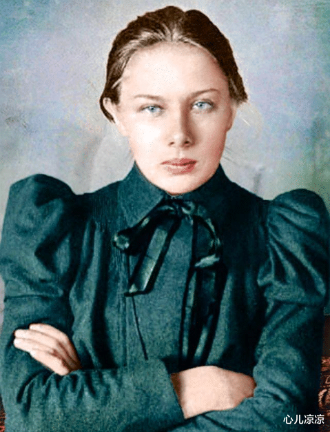 列宁|列宁逝世之后，斯大林是如何对待他年轻貌美的妻子的？其行为令人不耻