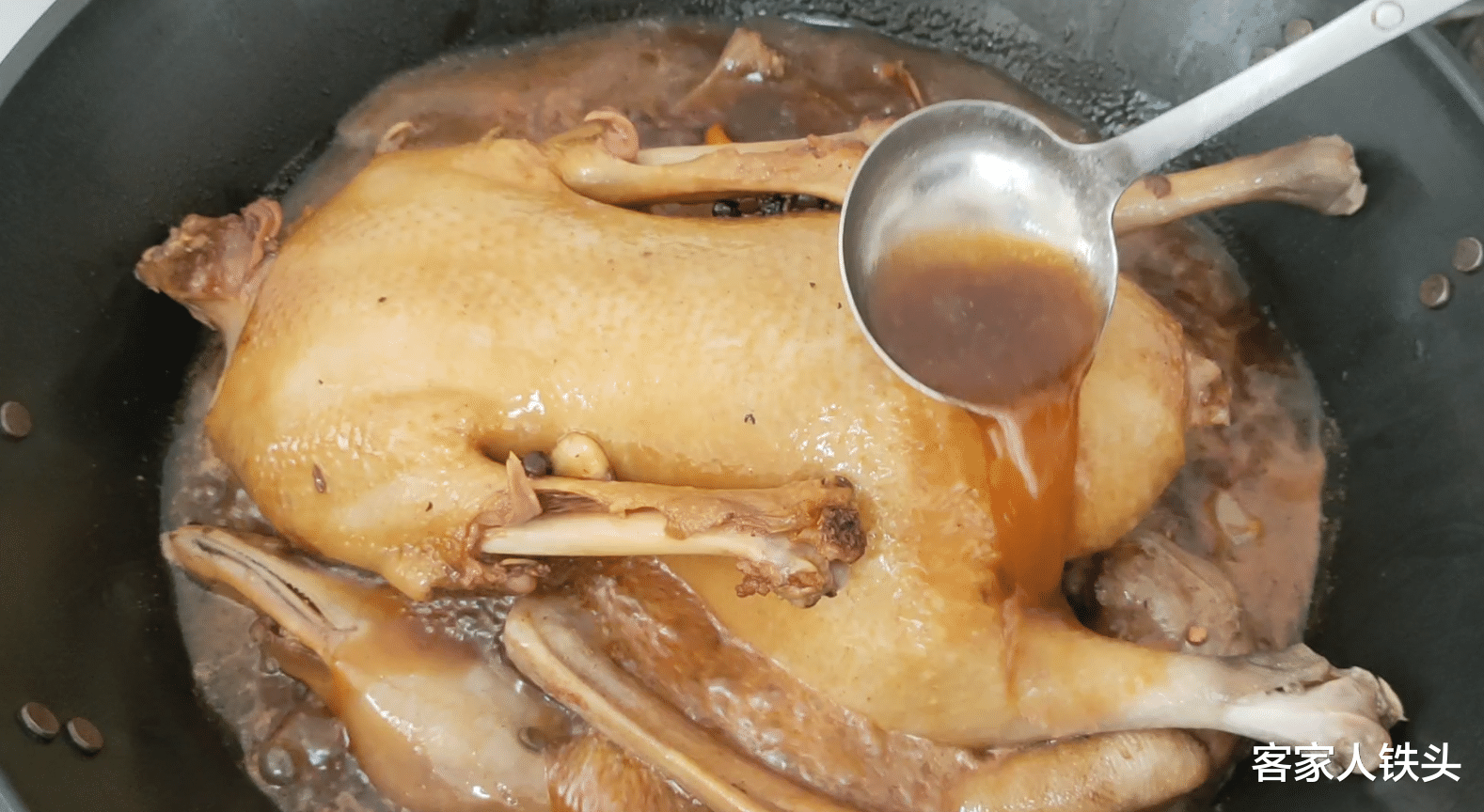 面条|广式碌鹅的家常做法，皮香肉滑，简单又好吃，一次做1大只不够吃