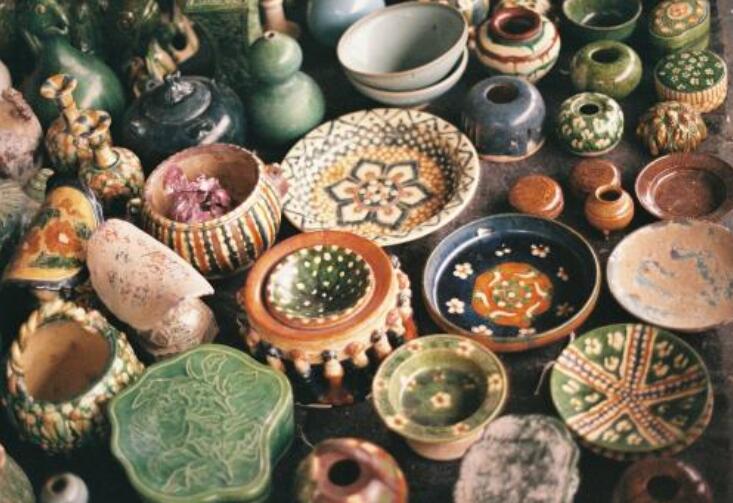 文玩▲七分假两分新，还有一分不值钱的真货，加起来就是地摊上的文玩