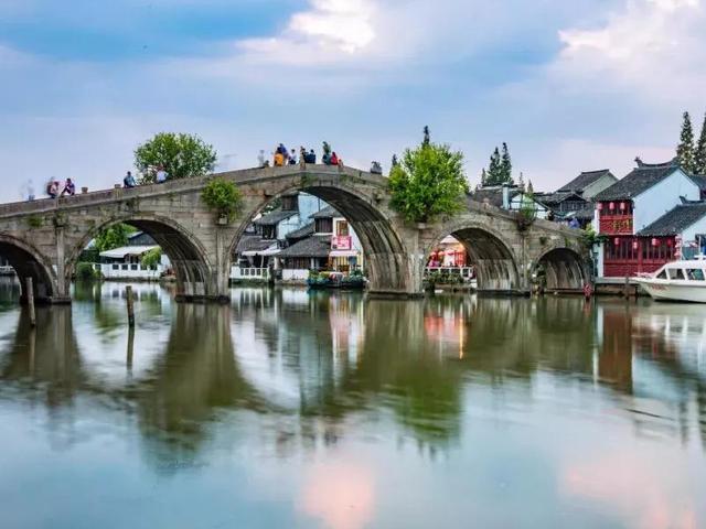 古镇|我国最“机智”的古镇，游客增多却取消门票，口碑远超凤凰古城