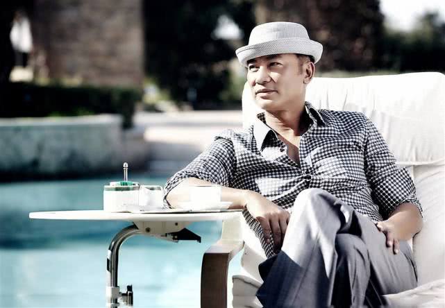 [劳斯莱斯]任达华座驾曝光，被称“黑白双雄”，因为价格高保险公司不愿接保