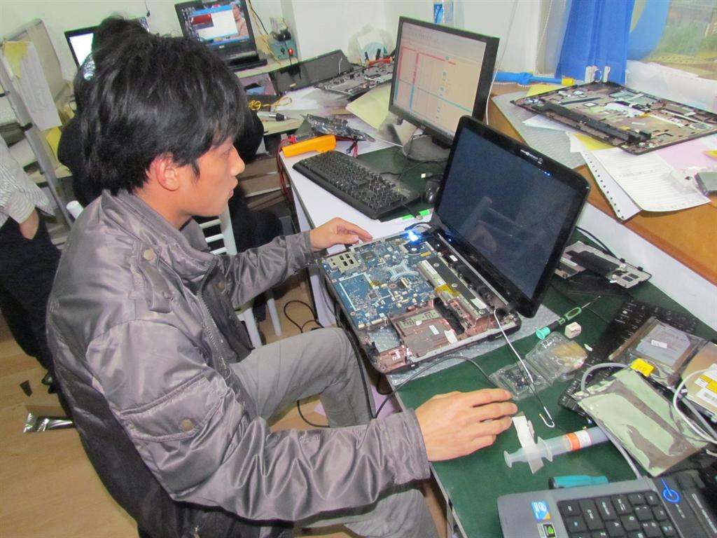 清华大学▲这3所985高校,电子信息工程专业实力雄厚,毕业生待遇优厚!