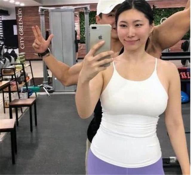 马伊琍|42岁阿姨倒追25岁小鲜肉，婚后生下双胞胎，与老公看似同龄人