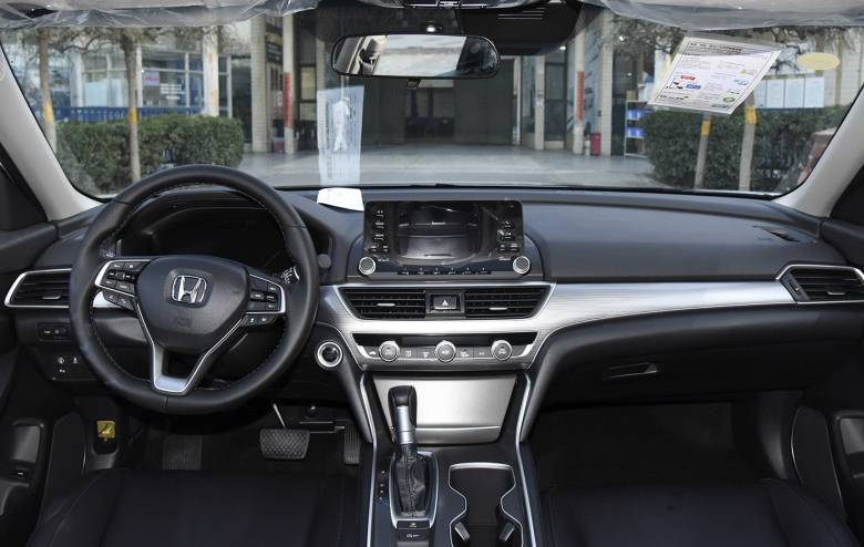 本田雅阁|新本田雅阁曝光，2.0T+10AT动力组成，这难道不是德国车